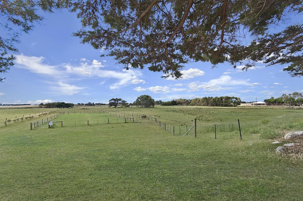 Gum Tree Caravan Park Port Fairy Exterior foto
