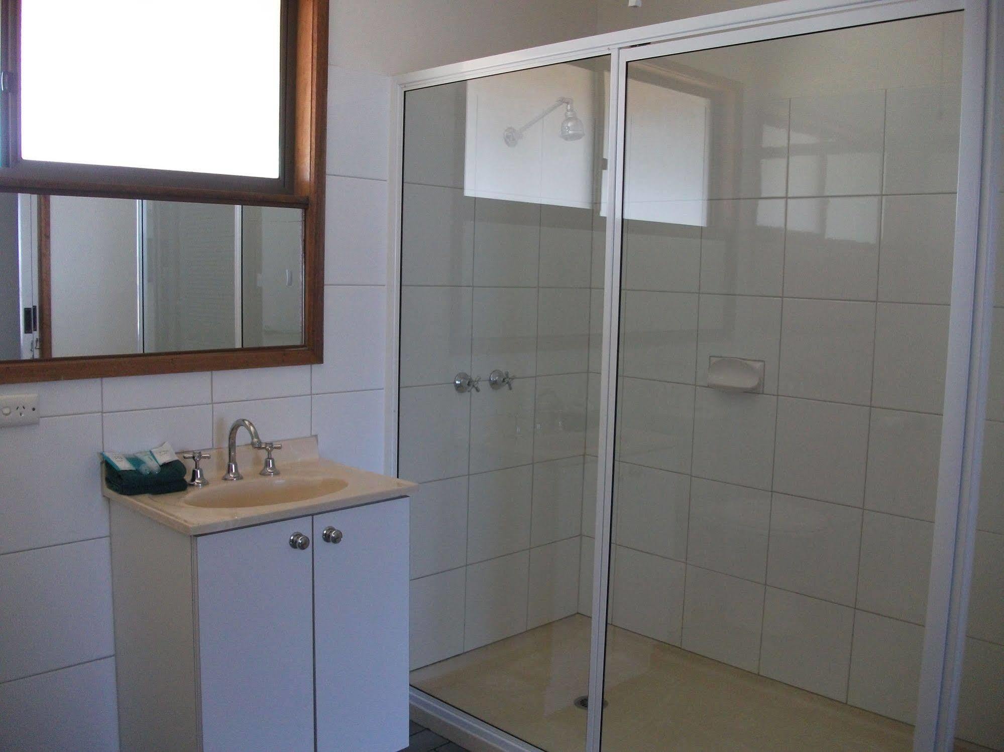 Gum Tree Caravan Park Port Fairy Exterior foto